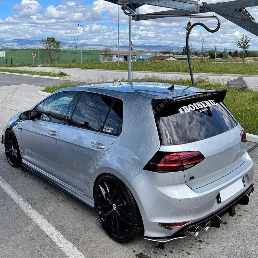 Vwゴルフ7r 2013 2014 2015用の車のリアバンパーディフューザー リップスプリッター ブラックスピレータープロテクター リアバンパーフィンディフューザー VW Golf 7 VII MK7 GTI 2013-2016