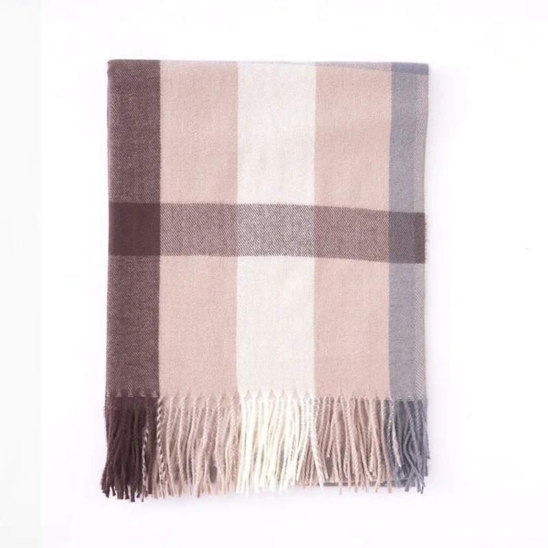 Рисунок 6 - Scarf women's winter 2023