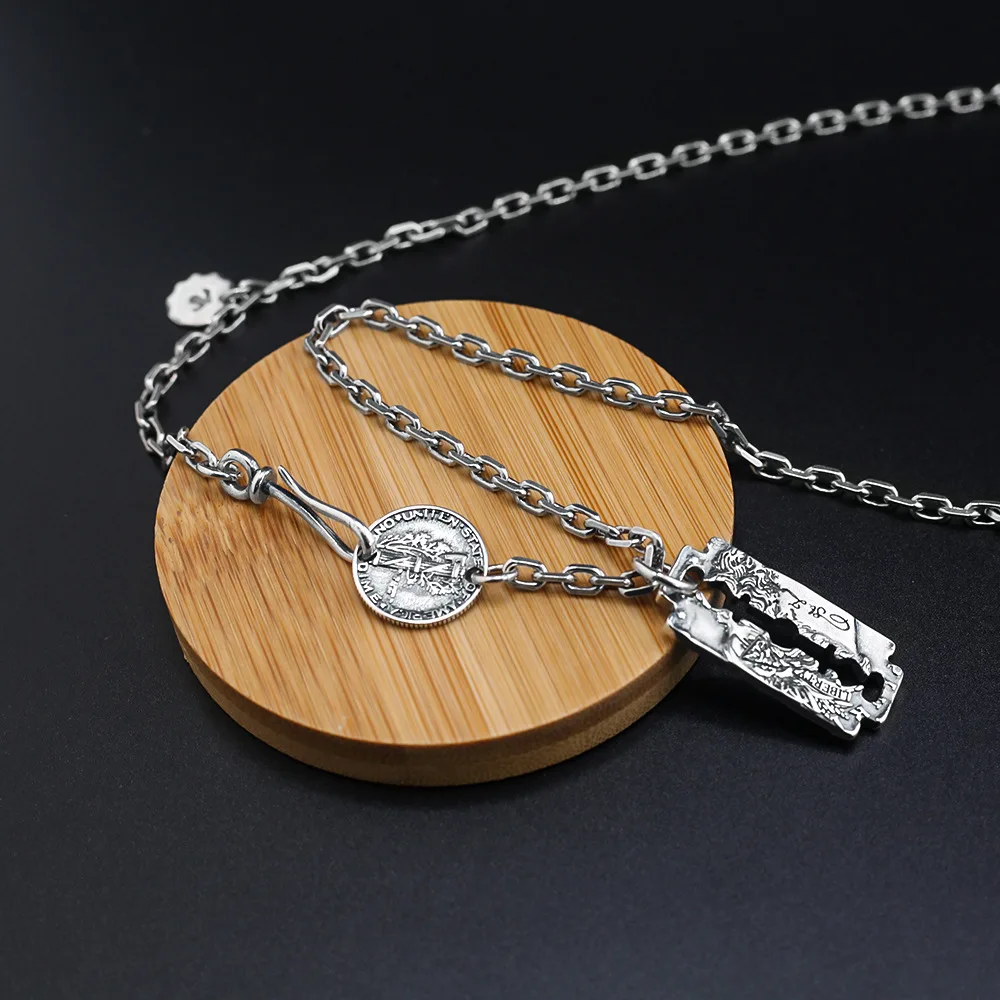 Make old -color blade body pendant OT buckle retro style men's and women's necklace