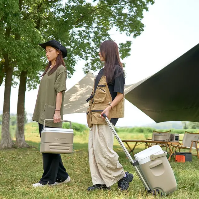 극한의 야외 모험을 위한 MOBI GARDEN 캠핑 아이스박스