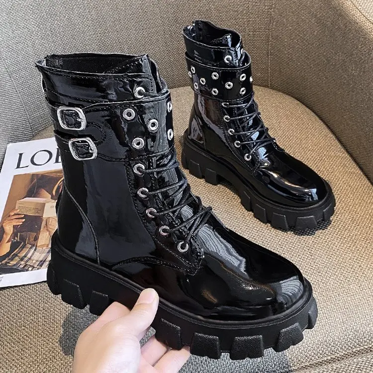 

Thick sole lace up boots for women's British style new warm plush motorcycle boots