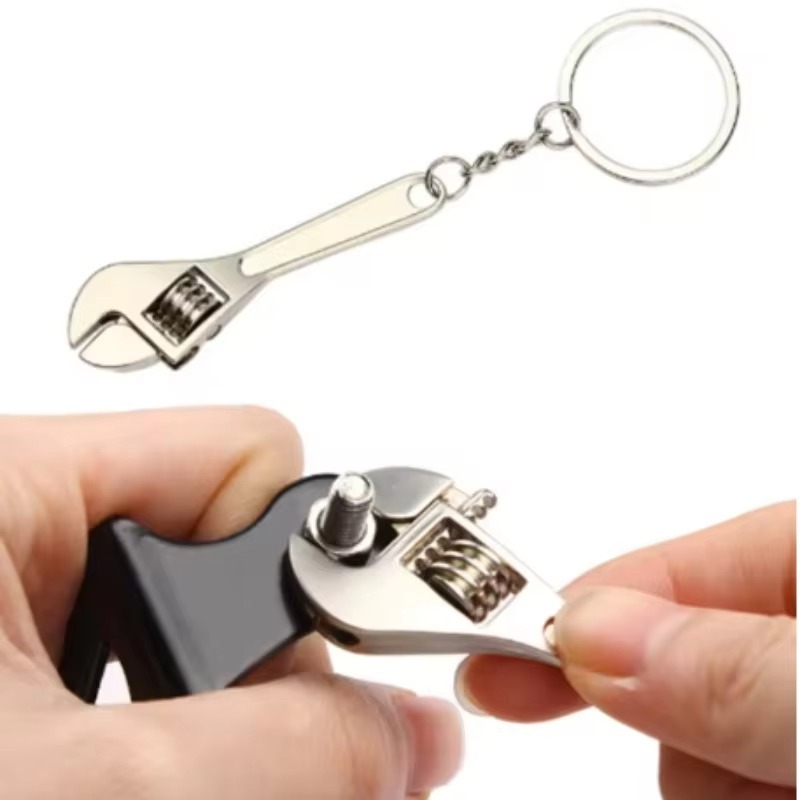Custom Keychain Personalized Mini Wrench Keyring Simulation Tool Key chain Metal Creative Car Bag Pendant Men Special Gift