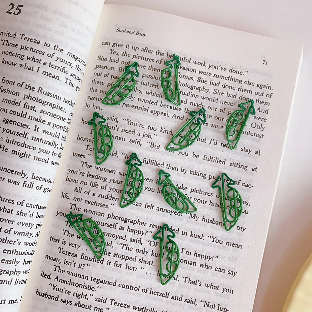 5Pcs Cartoon Cute Paper Clip Fruit Carrot Paper Clip White Radish Note Simulation White Radish Office Stationery paper clips
