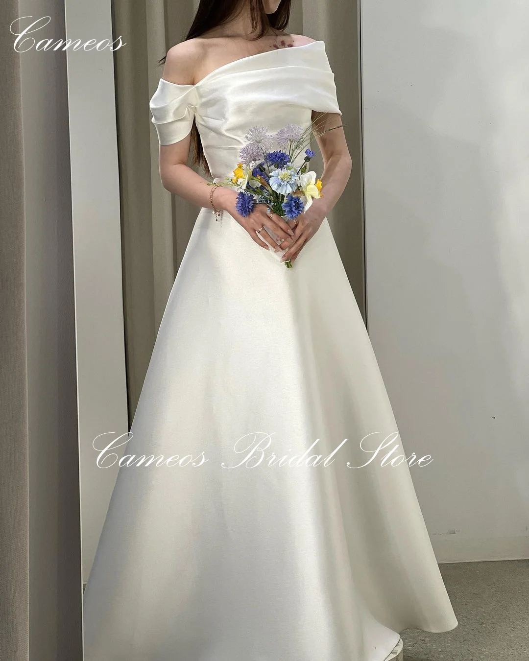 SONDR Korea Off-Shoulder Simple Wedding Dress A-Line Satin Custom Made Formal Bride Dress 웨딩드레스 Customized Wedding Gown Bridal 2