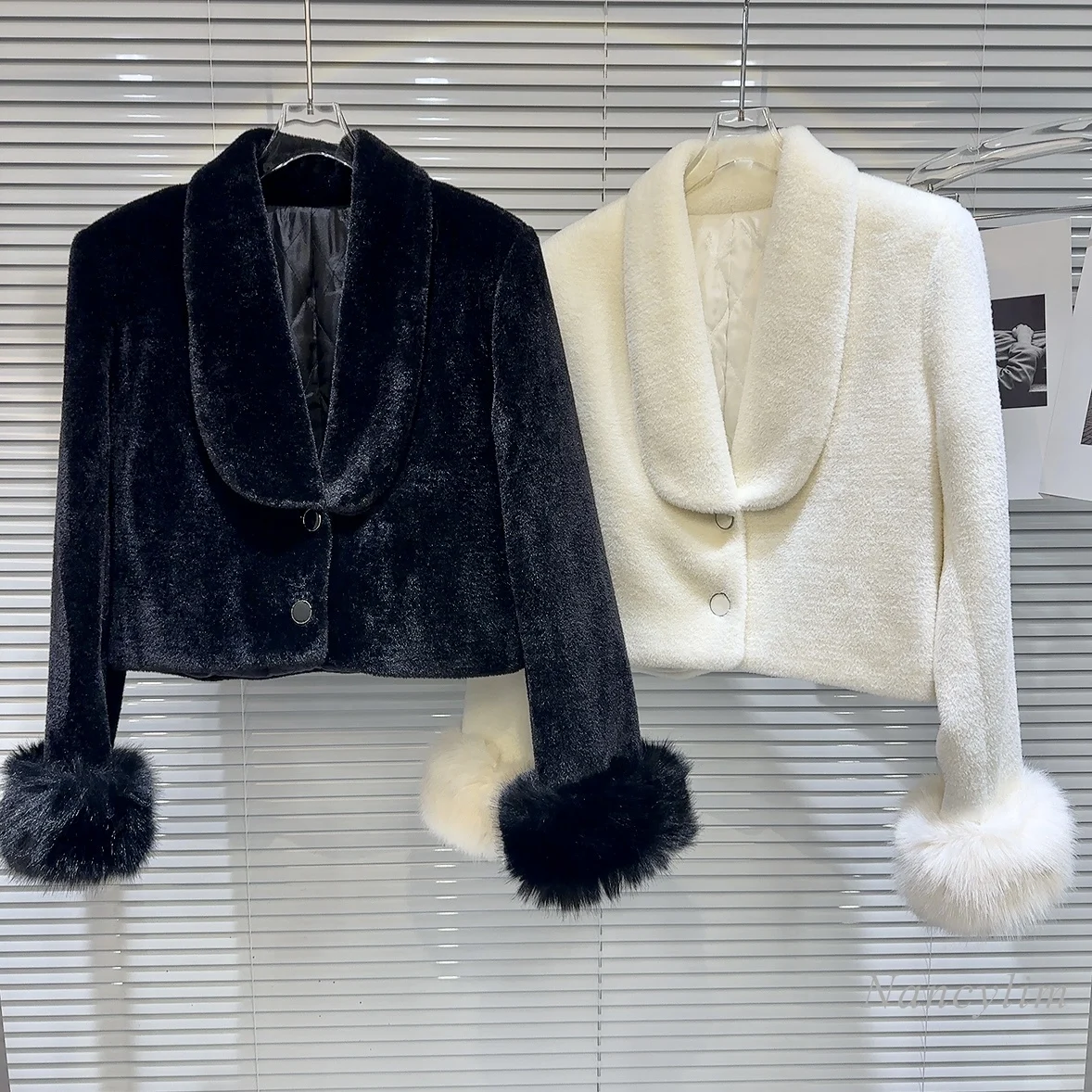 2023 Winter Luxury Coat Women New Classic Style Cuff Furry Mink-like Wool Elegant Quilted Short Coat White Coats Black Outwears