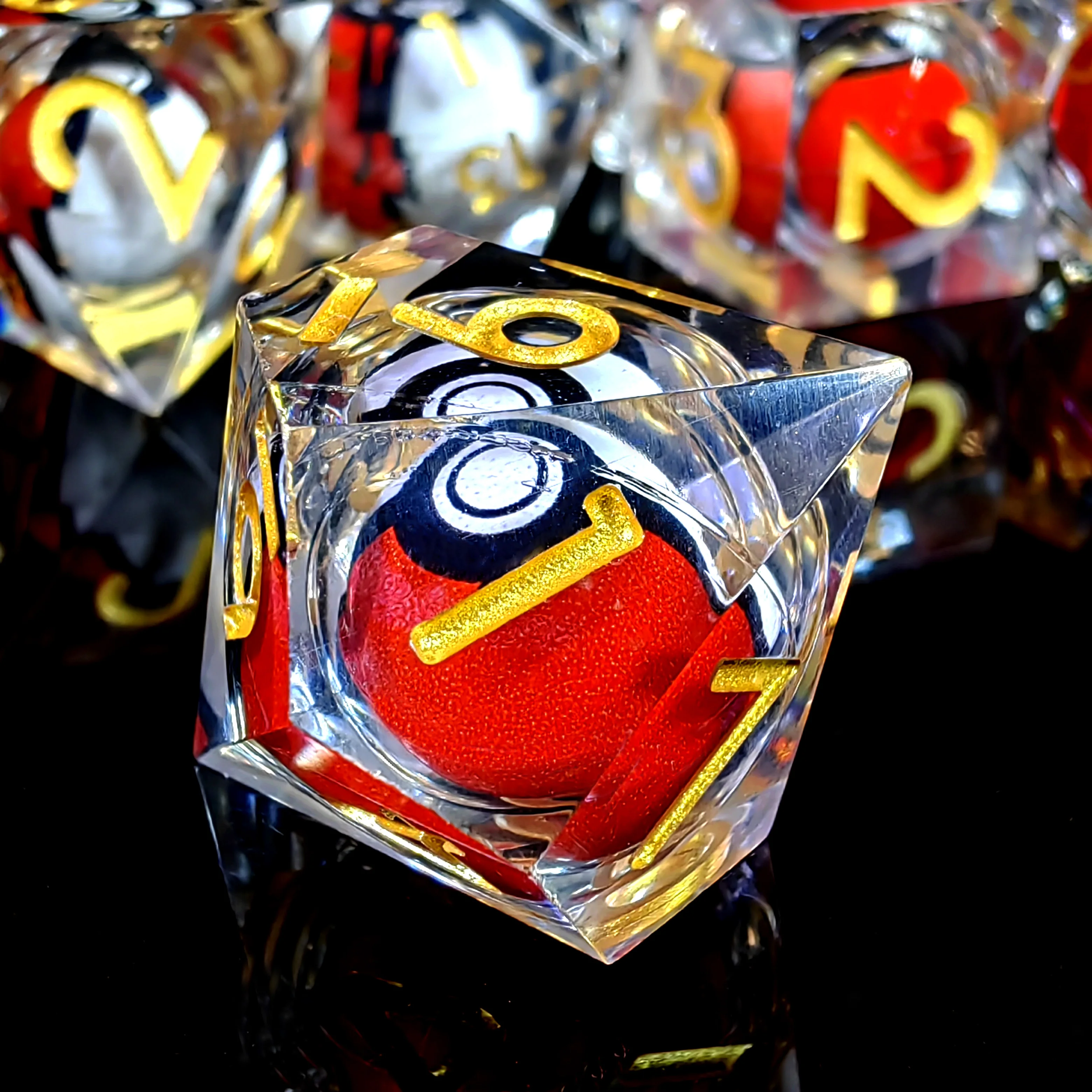 DnD 7-Piece Resin Polyhedral Dice with Spinning Dragon Eye Core Transparent Design for Dungeons & Dragons RPG Games dnd dice set