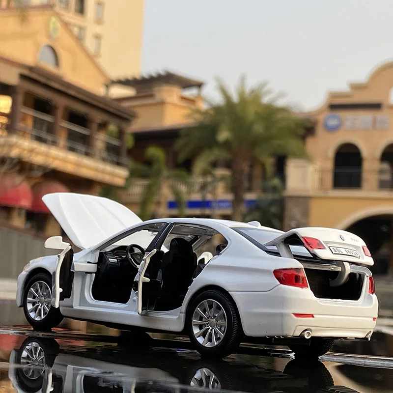 1:32 BMW 5 Series 535i Alloy Car Model Diecast Metal Toy Vehicles Car Model High Simulation Sound Light Collection Gift 6