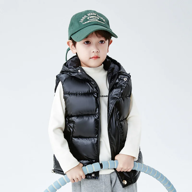 2023 Automne et hiver Nouveau design Vêtements pour enfants Gilet à capuche  pour enfants Garçons et filles Couleur Vest lumineux Toddler Veste sans