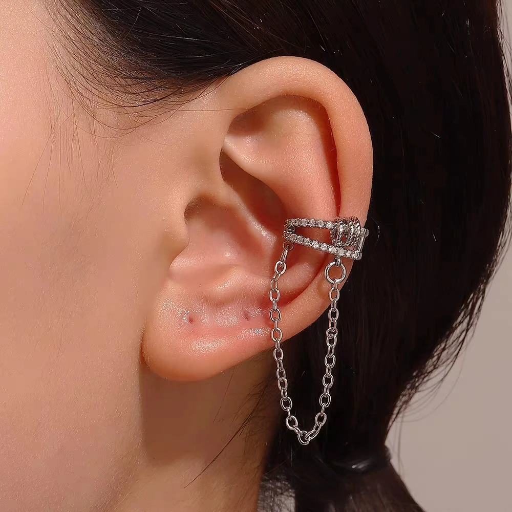 Orecchini A Cerchio Finti Senza Foro Con Catenina E Nappa - Ear Cuff In Lega, Accessorio Donna, Regalo