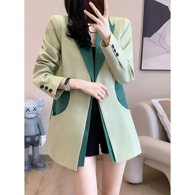 Small Group Casual Suit Coat, Loose and Slim Temperament, Advanced Design Sense, Spring and Summer, New Korean Version, 2023