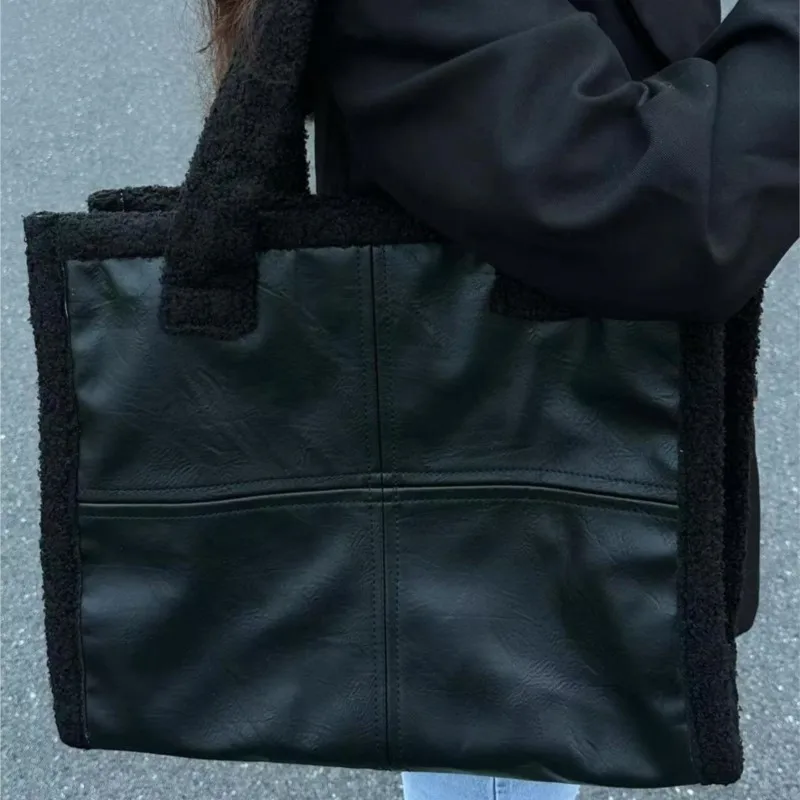 Retro Panel Faux Shearling Tote Bag Women Plush Leather Large Capacity Shoulder Bags Ladies 2025 New Autumn Winter Crossbody Bag
