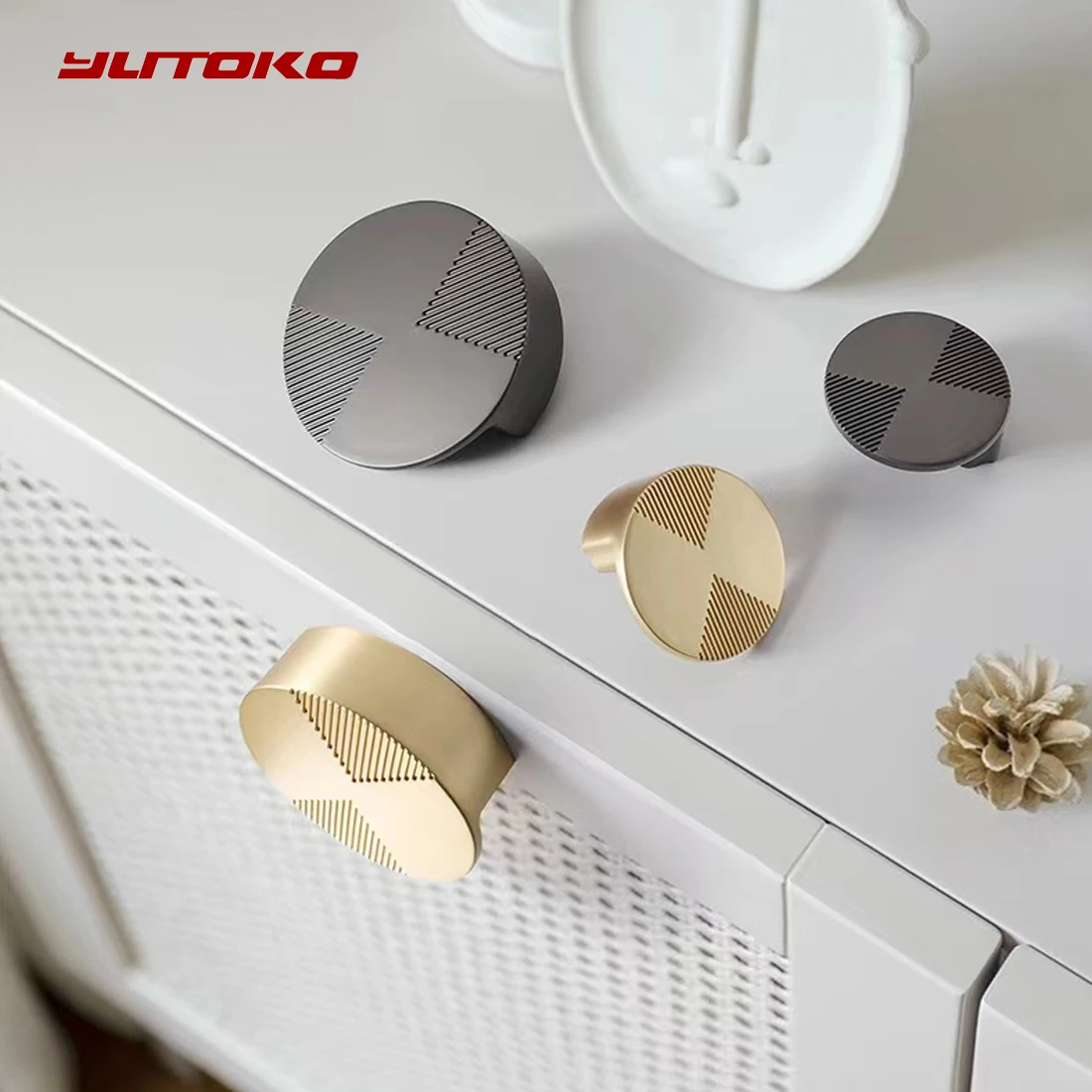 YUTOKO Solid Zinc Alloy Cabinet Knobs Kitchen Cabinet Handles Round Gold Drawer Pull Furniture Door Handle Nordic Simple Handles