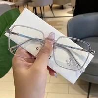 Trendy Fashionable Reading Glasses Women Anti Blue Light Presbyopia Eyewear High-definition Unisex Transparent Frame Eyeglasses 4