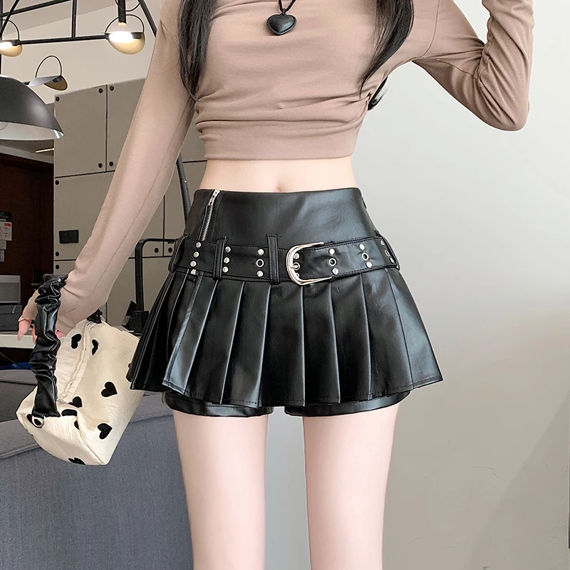 Women's Black Gothic A-line Pleated Leather Skirt Y2k Mini Shorts Skirts Harajuku Korean Emo Skirt 2000s Vintage Clothes Summer 4