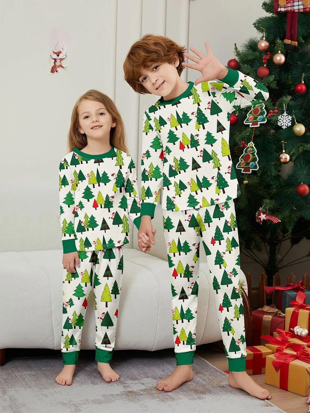 New Christmas Look Santa Tree Allover Print Family Matching Outfits Women Men Boys Girls Clothing Sets Xmas Pajamas Set Soft Pjs 3