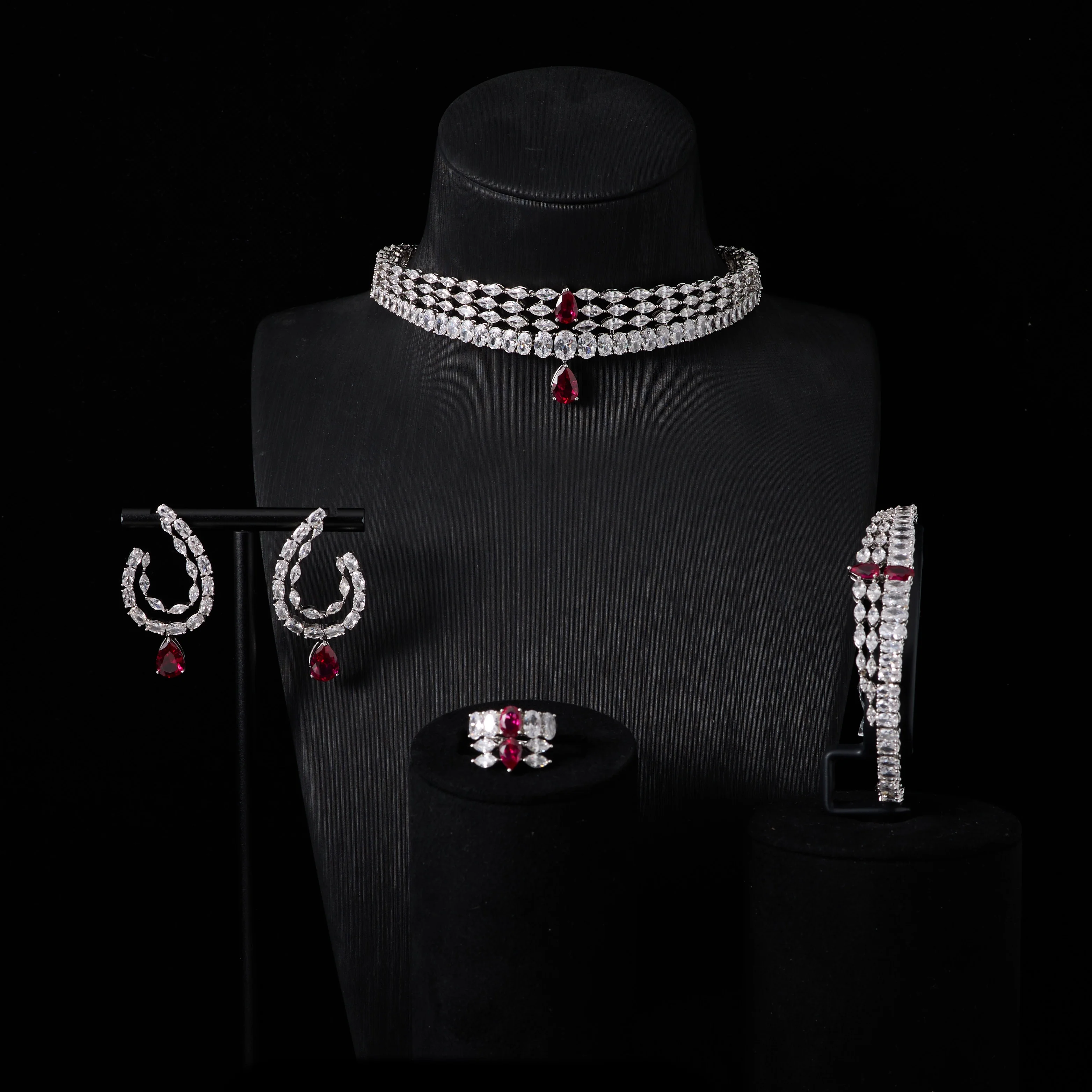 IN JEWELIFE الفاخرة المختنق الرقبة القلائد هدية مج...