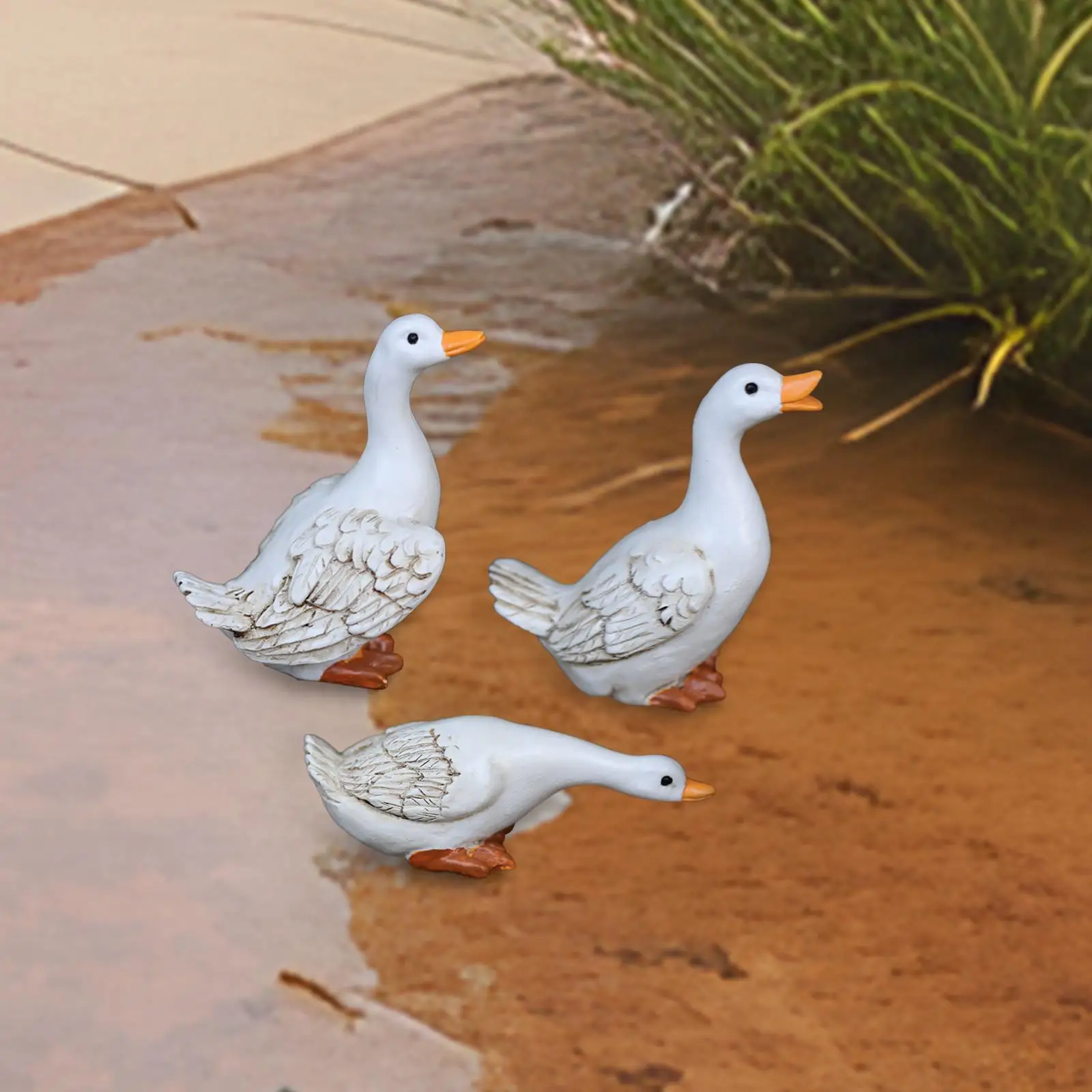 Cute Resin Duck Statue Outdoor Duck Sculpture Backyard Pond Ducks Decoration for Living Room Pond Indoor Outdoor Office Bedroom