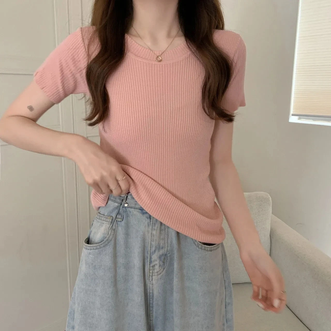 ��Ʈ ���� ���� Ƽ����, �ܻ� ȭ��Ʈ �׸� �м�, ���� ����콺, 2023 ���� ���� ���