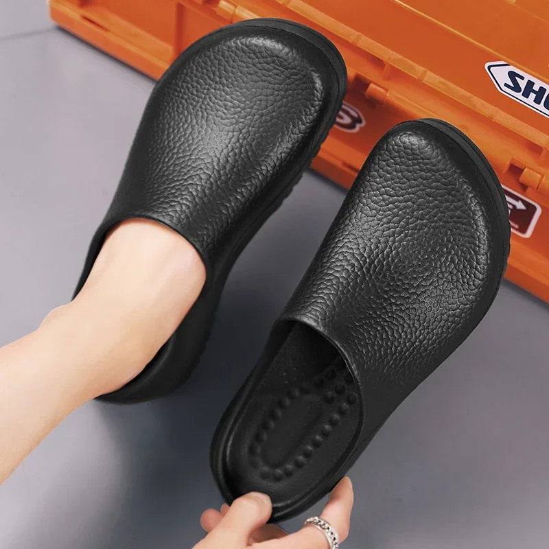 Designer Men Slippers Couples Garden Clog Women Water Proof Chef Shoe Comfortable Sandal Slippers Workers Outdoor Fishing Shoes