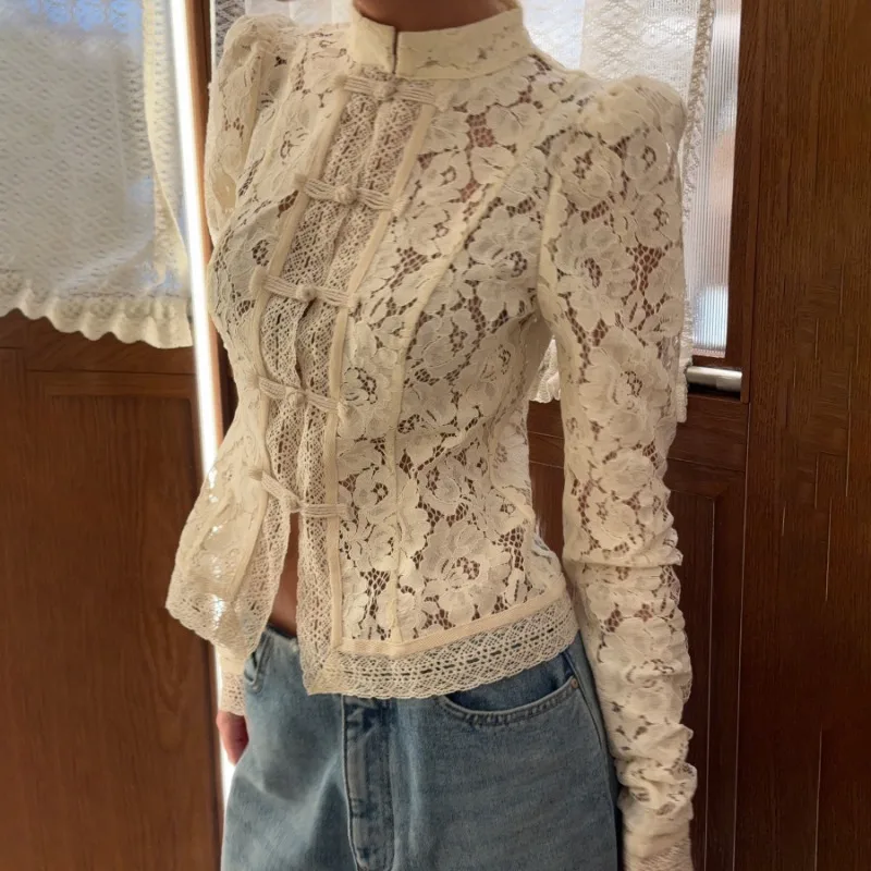 Embroidery Lace Puff Blouse 2