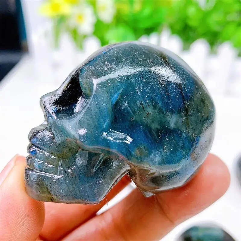 Natural Labradorite Heart Eye Skull Crystal Hand Carved Statue Reiki Healing Mineral Stone Crafts For Halloween Decoration 1pcs