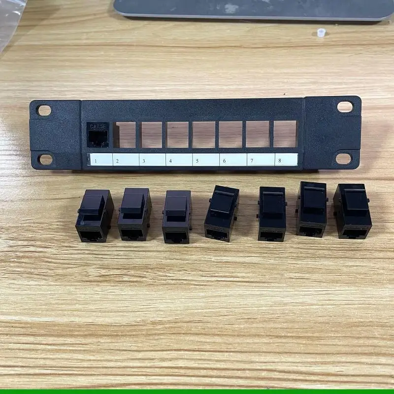 U55C 이더넷 패치 패널 CAT5e 8 포트 RJ45 벽 및 랙 마운트 키스톤 잭 모듈