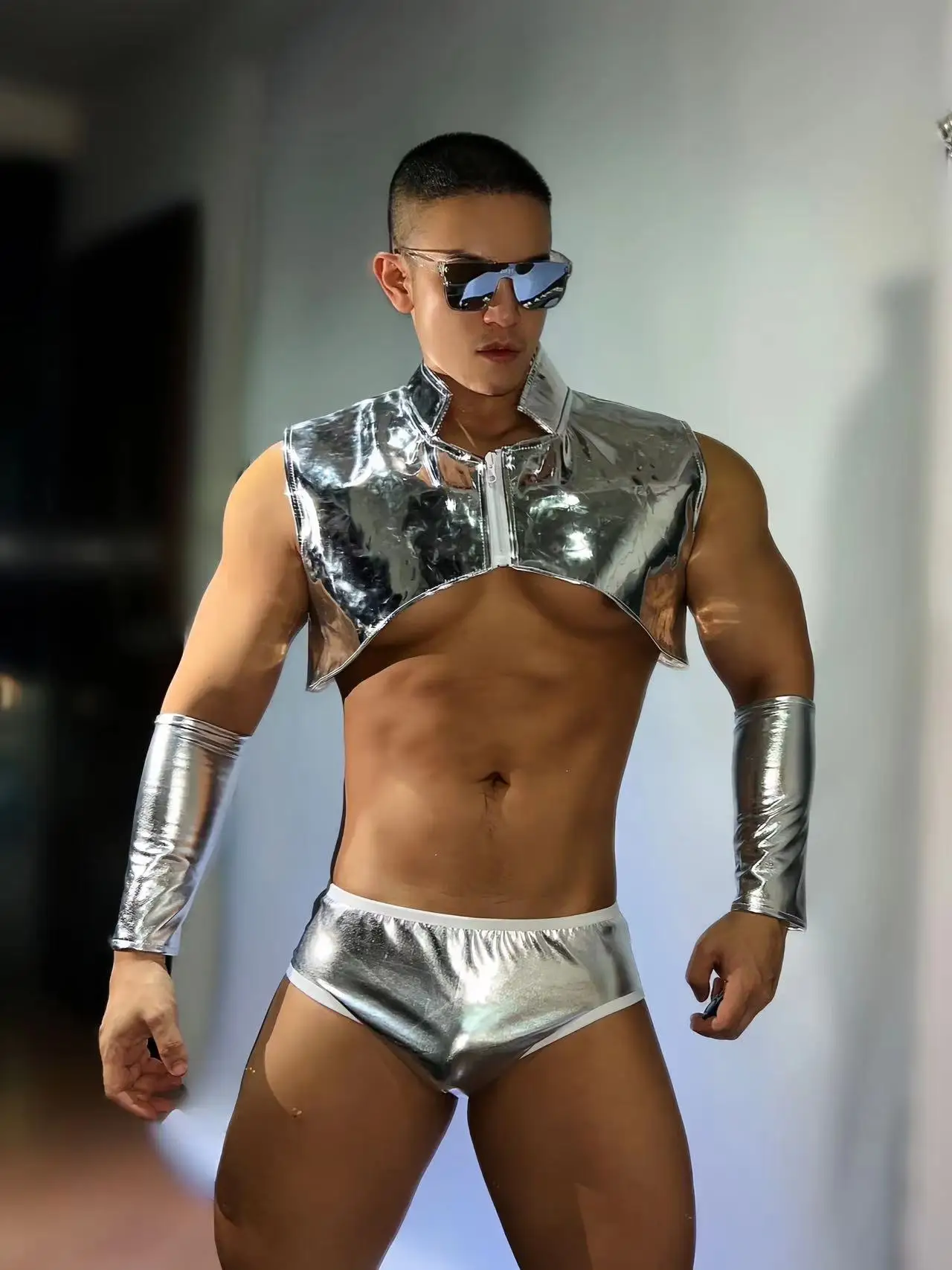 

Men's Silver Laser Stage Gogo Dance Wear Futuristic Theme Party Wear Nightclub Bar Male singer DJ Costumes