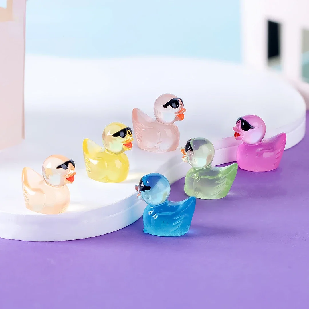 Mini Fluorescent Sunglasses Duck Ornament Duck Resin Micro Landscape Miniature Figures Tiny DIY Dollhouse Decoration 2025