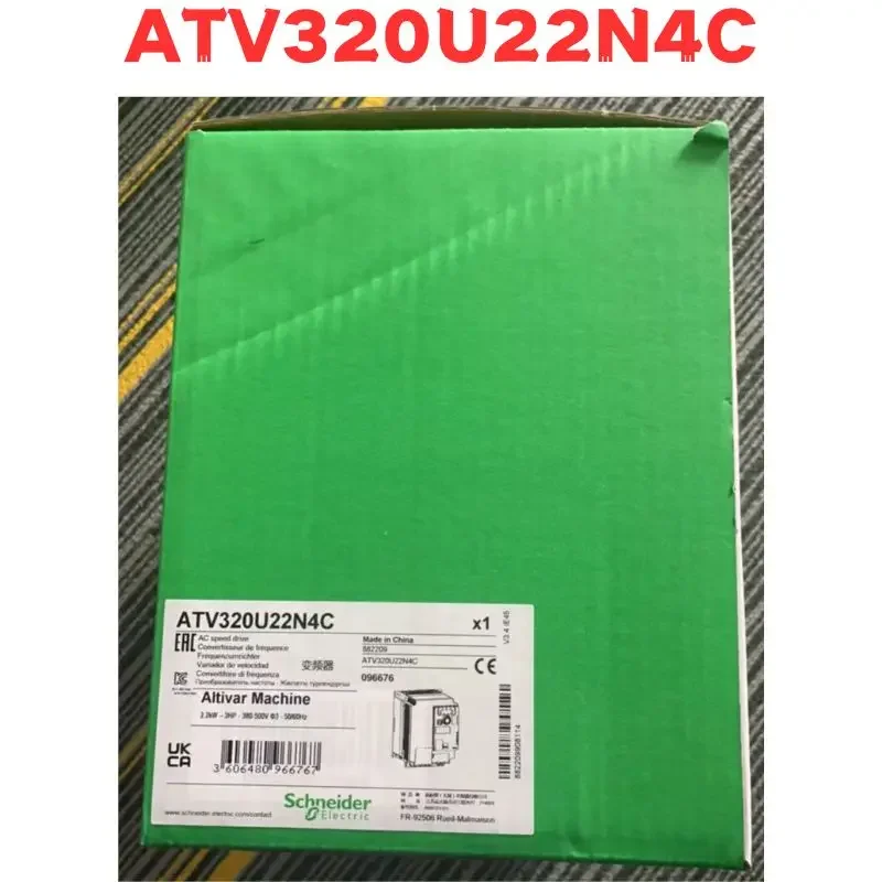

Новый оригинальный инвертор ATV320U22N4C