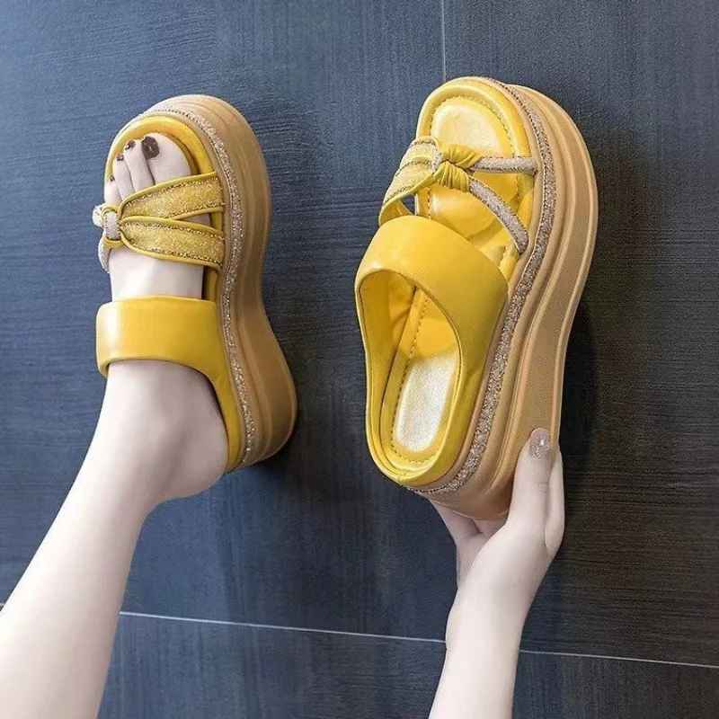 

Slippers Women Shoes Poe Heeled Sandals Lady Beach Slides 2024 Summer New Korean Version Thick Soled Rhinestone Roman Flip Flop