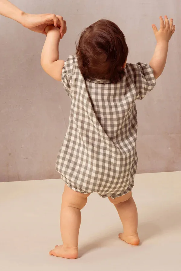 Description Picture 4 of itemRomperDew Summer Baby Clothes Baby Cute Round Neck Triangle Pajamas Children Short-sleeved Bum Coat Baby Rompers