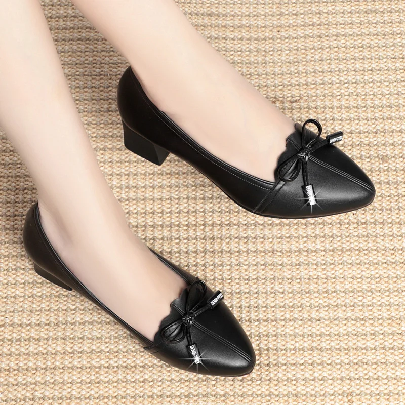 Spring Women Fashion Light Weight Slip on Square Heel Shoes for Office Causal Comfort Soft Leather Party Single Shoes
