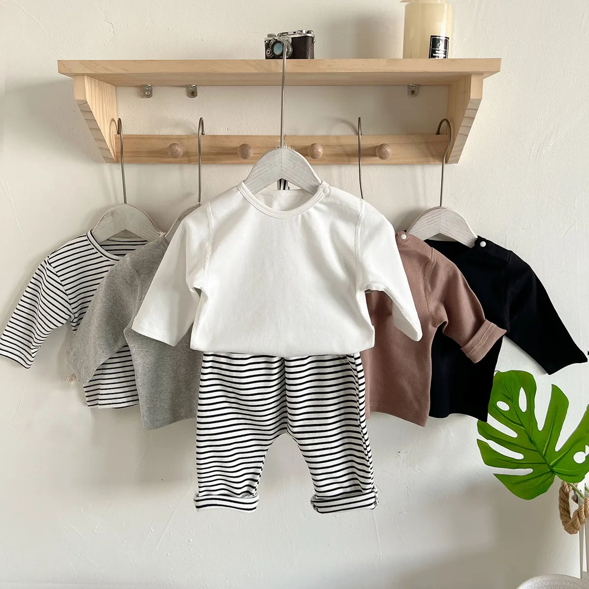 2025 Autumn New Baby Long Sleeve T Shirt Cotton Boy Striped Bottoming Tops Girl Solid Simple Casual Pullover Infant Clothes 2