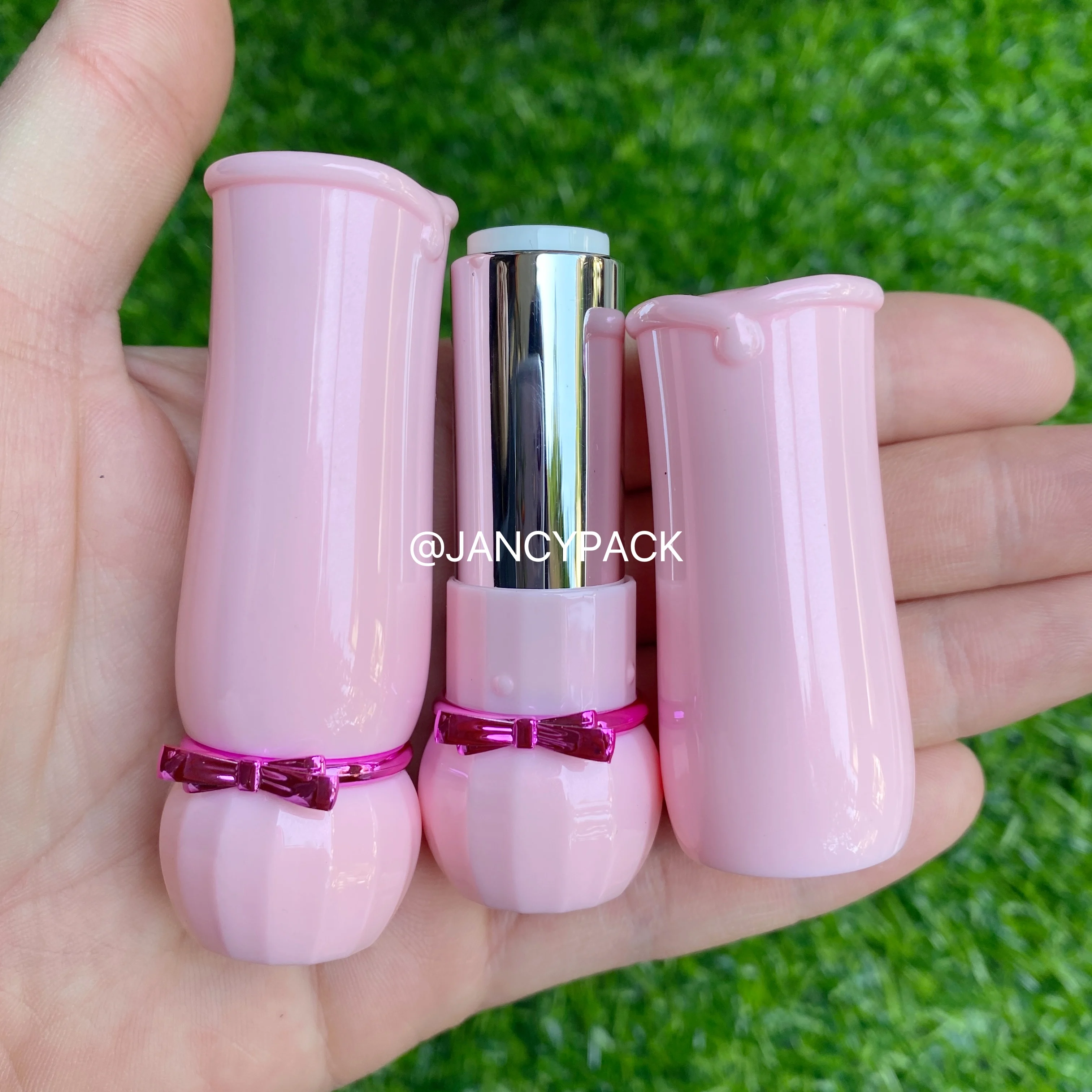 

Lip Balm Tube Lipstick Container knot tie shape cute pink Lip Gloss Tube Empty DIY Lipstick Making Cosmetic Accessories Beauty