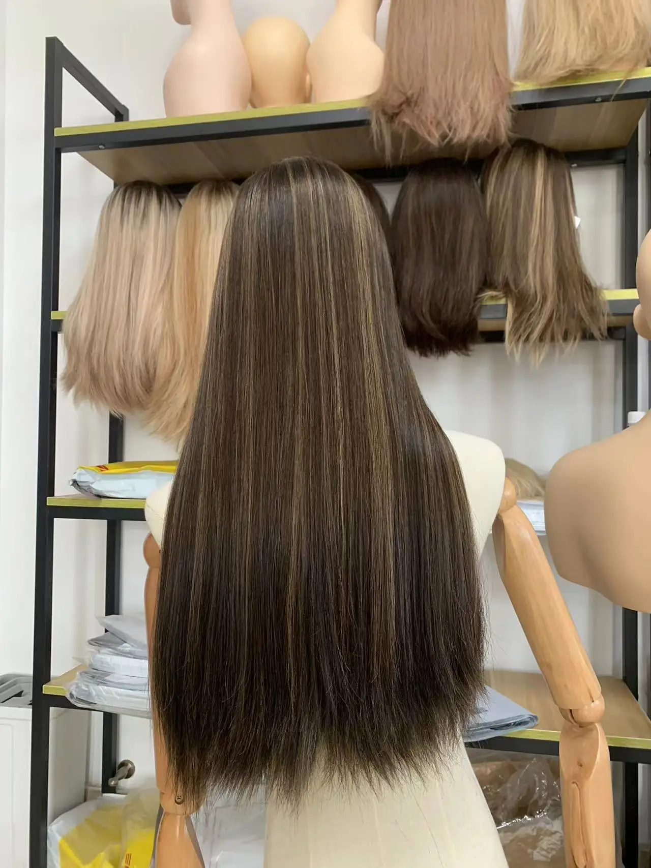 Рисунок 4 - Еврейские Парики на шнуровке Yelin #128