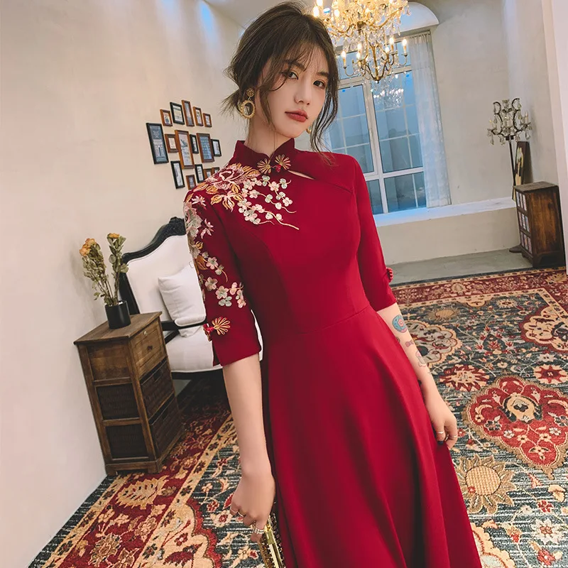 Chinese Lady Burgundy Cheongsam Embroidery Floral Mandarin Collar Qipao  Vintage Button Half Sleeve A-Line Bride Wedding Dress - AliExpress 200000532