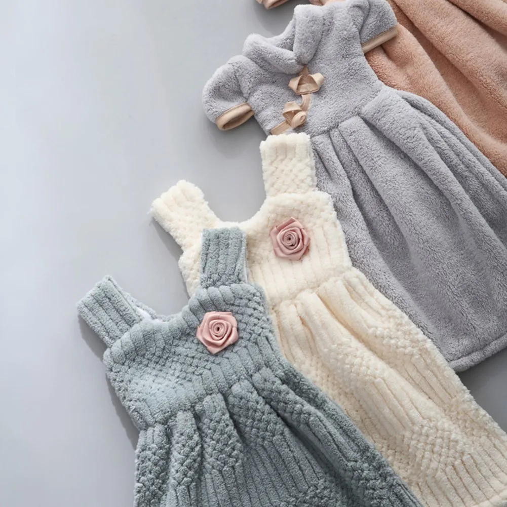 Cute Dress Hand Towels Coral Velvet Hand Towel Wall Mounted Quick-dry Absorbent Handkerchief Dress Hand Towel Kitchen Bath Towe