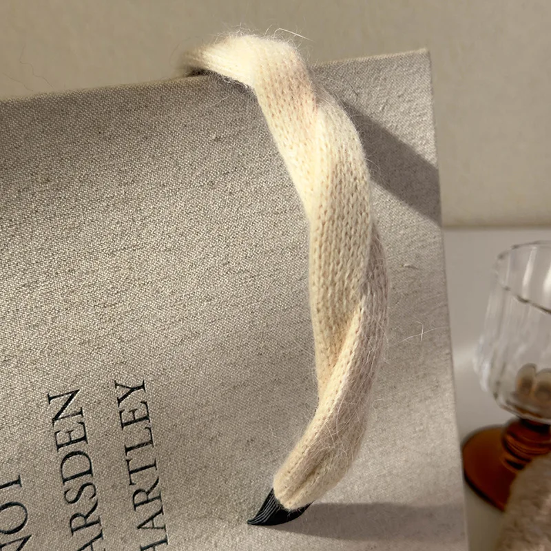 Autumn/Winter Retro Knitted Weave Twist Headbands Plush With Teeth Non-slip Solid Hairband Womans Girl Fashion Elegant Hair Hoop