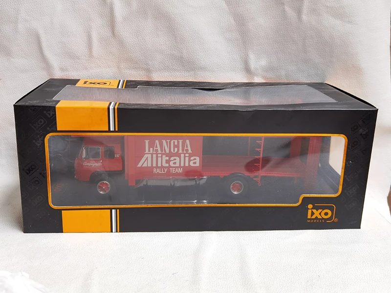 イクソ 1/43 フィアット 673 トランスポーター 1976 アリタリア