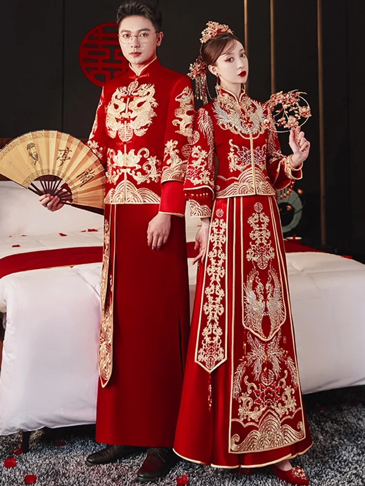 2023 New Chinese Couple Vintage Mandarin Collar Cheongsam Toast Clothing Costume Dragon and Phoenix Embroidery Wedding Dress