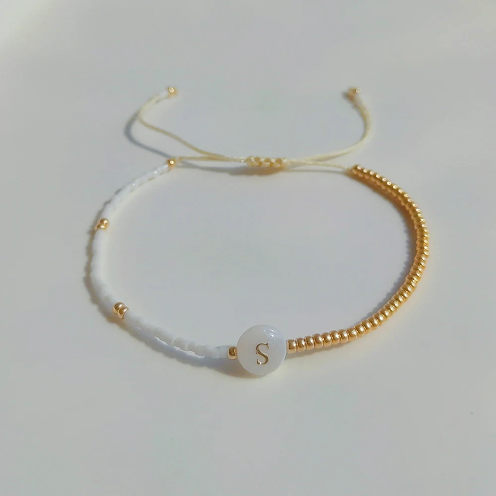 KKBEAD Initiale A-Z Buchstaben-Armband, Geschenk für Sie, Miyuki, Delica-Perlen, goldfarben, zierliche Armbänder, Schmuck für Frauen, Pulsera – Detail 9