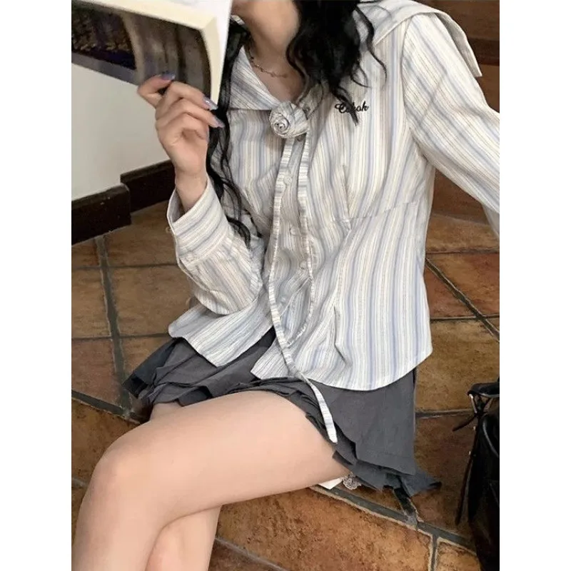 Рисунок 2 - Полосатая рубашка QWEEK с длинным рукавом