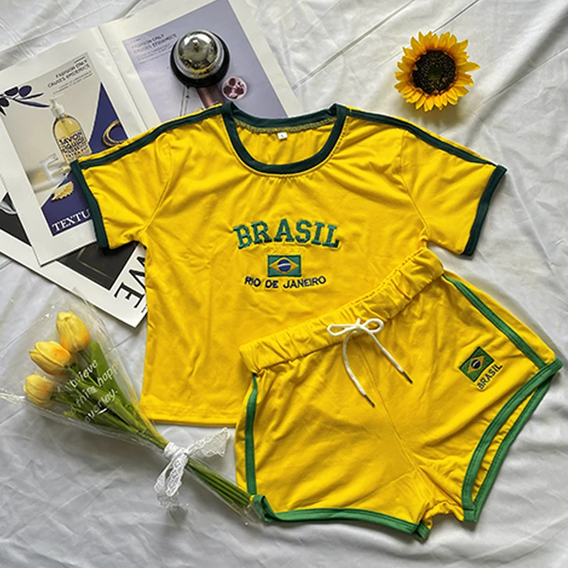 

Милые Желтые Бразилии бриджи и шорты для женщин летние облегающие с коротким рукавом и круглым вырезом Y2k Модный повседневный комплект из 2 предметов укороченные топы и брюки