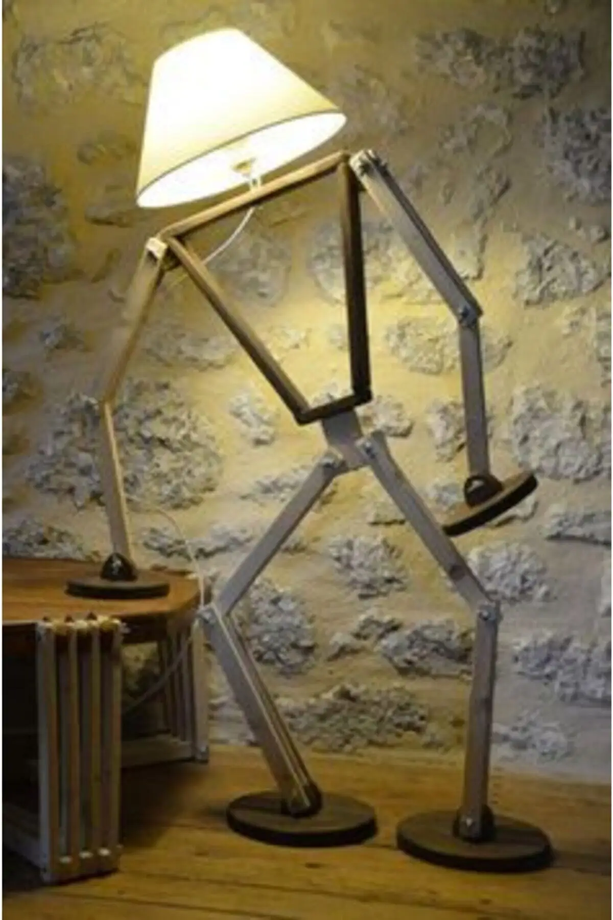 Smart Floor Lamp Large Size human-shaped multi-functional floor lamp reading light Multi different appearance summer