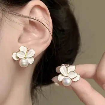 925 Silver Needle Korean Fashion White Flower Pearl Earrings For Women Jewelry 2025 Trending New Sweet Elegant Women's Earrings