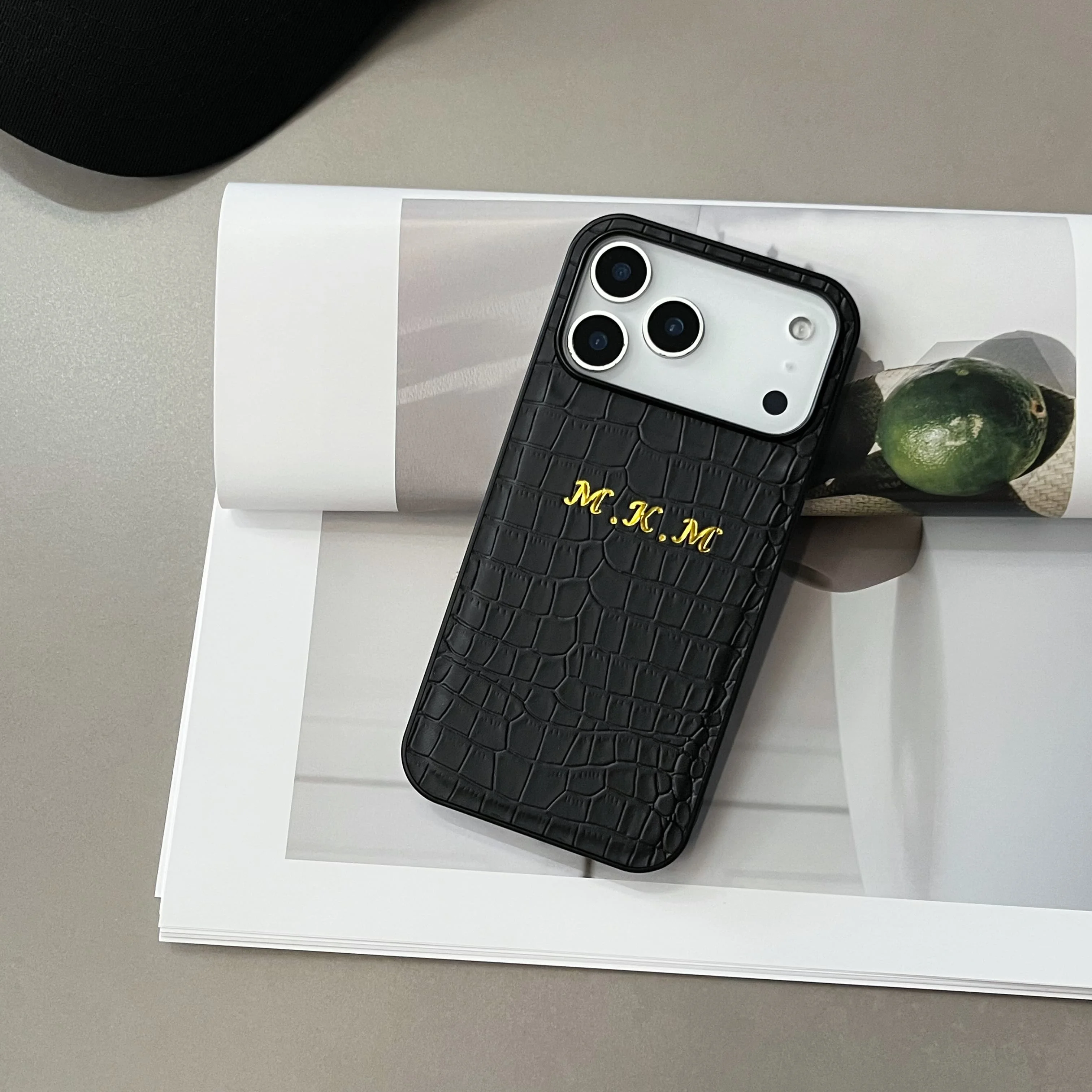 รูปสินค้า เคสหนังเทียมลายจระเข้สุดหรู คลาสสิก สำหรับ iPhone 17/16/15/14/13/12/11 Pro Max/17 Air พร้อมปั๊มฟอยล์ร้อน