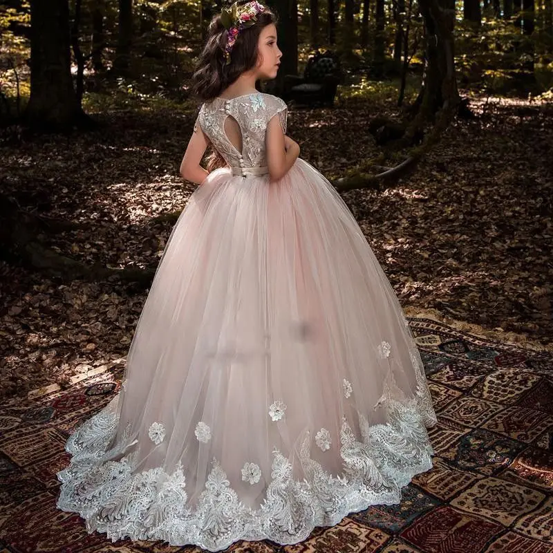 

Elegant Flower Girl Dresses for Wedding Cap Sleeves Tulle Lace Beaded Long Princess Kids Evening Party First Communion Ball Gown