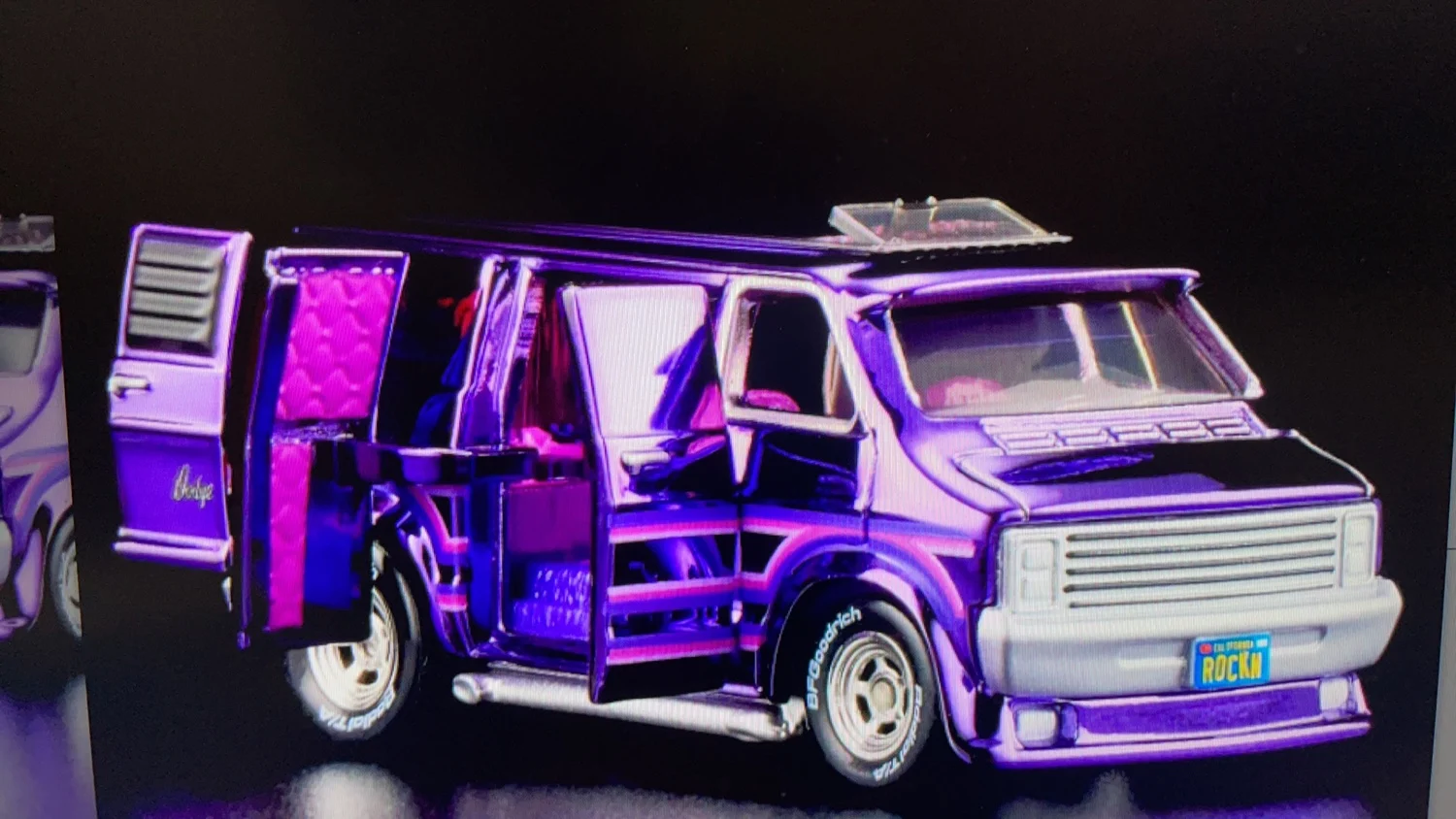ホットウィール　RLC DODGE TRADESMAN RLC Exclusive '70s Dodge Tradesman Van - Public News Stories