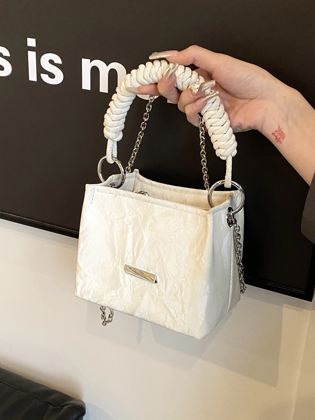 

Handbag Bags for Women New Style Fashion Trends Korea Reviews Multi-PU leather Simple Bucket Shape Single Shoulder Crossbody