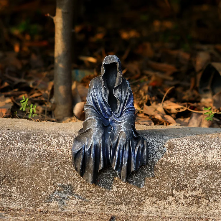 

Gothic Black Grim Reaper Statue Thrilling Robe Nightcrawler Horror Ghost Sculpture Decoration Resin Figurine Halloween Ornaments